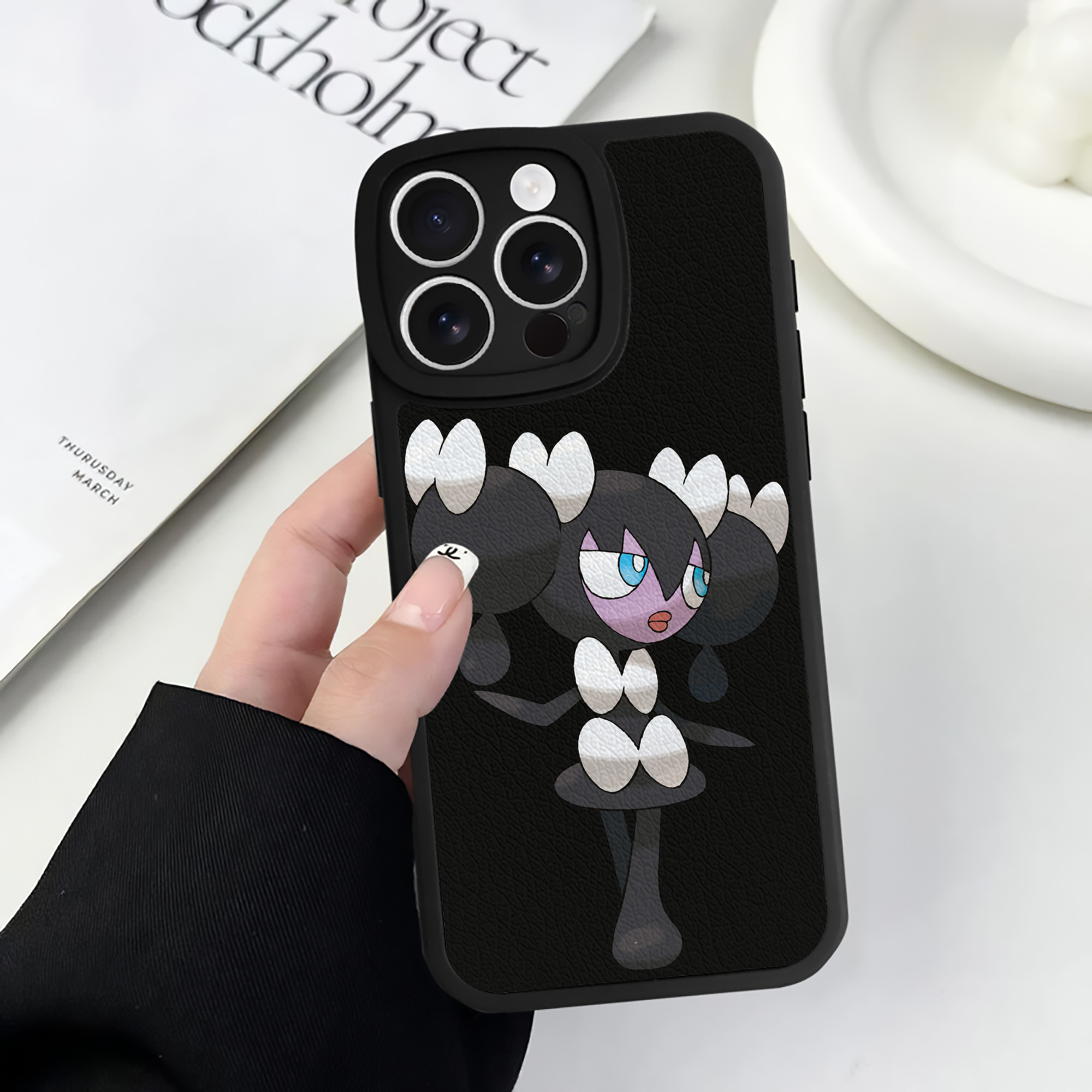 （画像用） ポケットモンスター Pokémon 【iPhone 16シリーズ対応】シリコンスマホケース（レザー調） 材質：シリコン